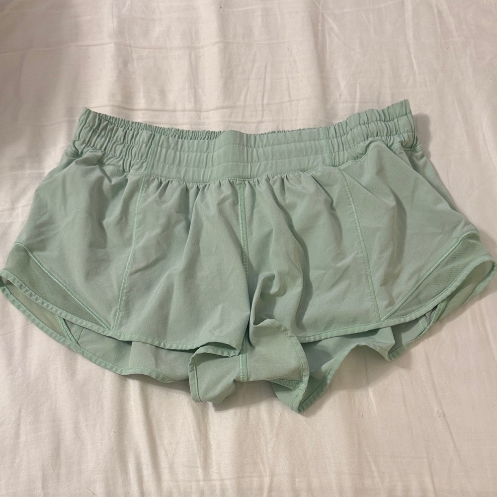 Lululemon Athletica Hotty Hot Light Green Athletic Shorts 2.5” Low Rise